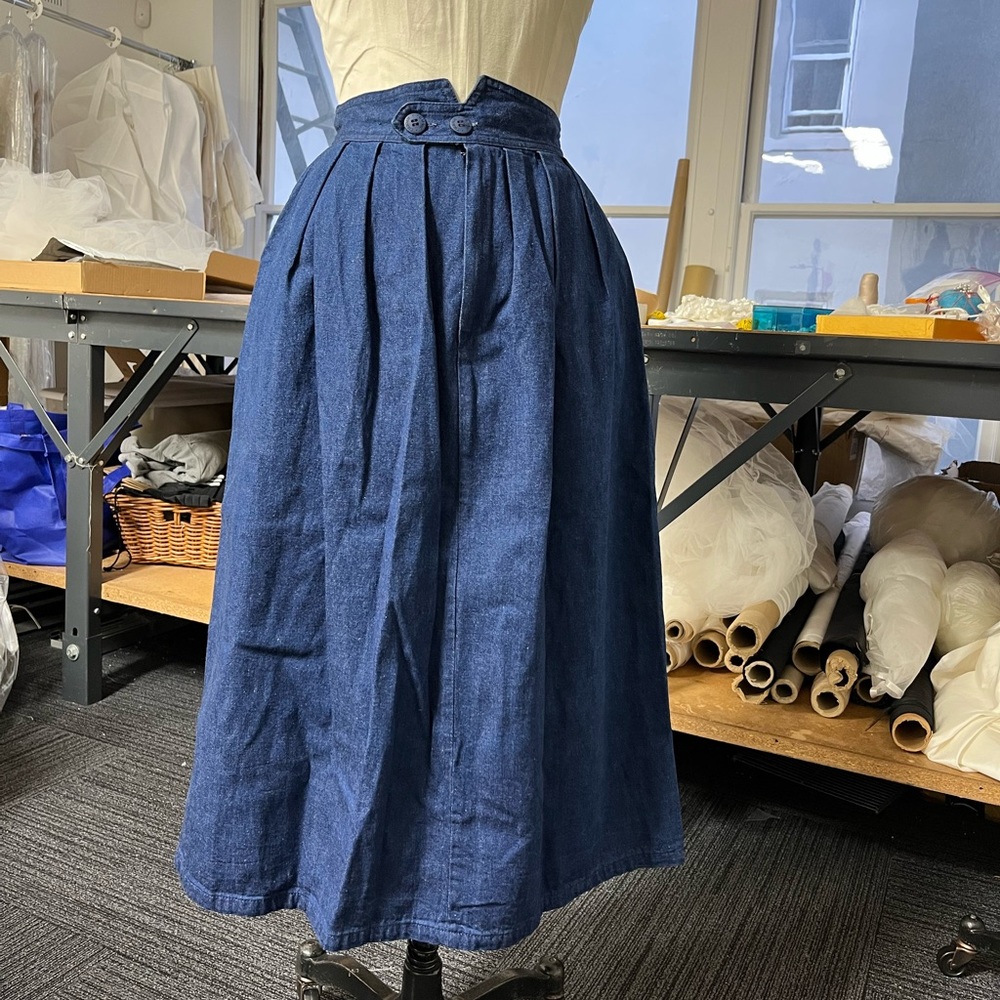 PRICE FIRM Vintage 80s Cherokee Blue Denim Pleated Skirt | Size S/M